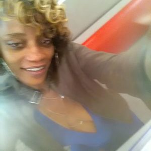 Meet your Posher, Mindie